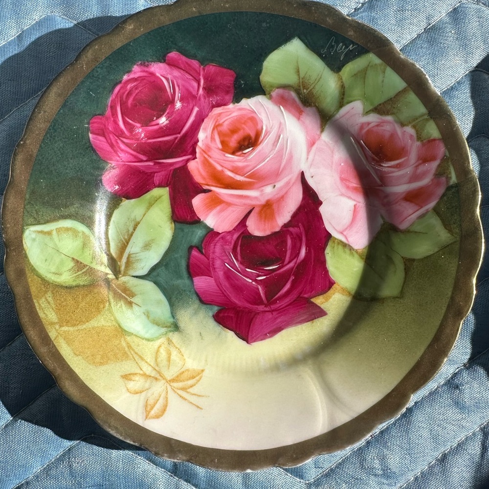 ANTIQUE GERMAN NEWPORT BELLE BEYER & BOCK PAINTED ROSES PORCELAIN PLATE, SIGNED